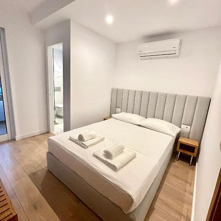 Hotel Aulona Sarandë Exteriör bild
