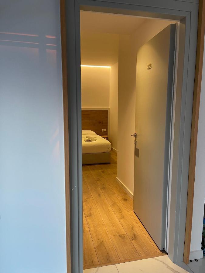 Hotel Aulona Sarandë Exteriör bild