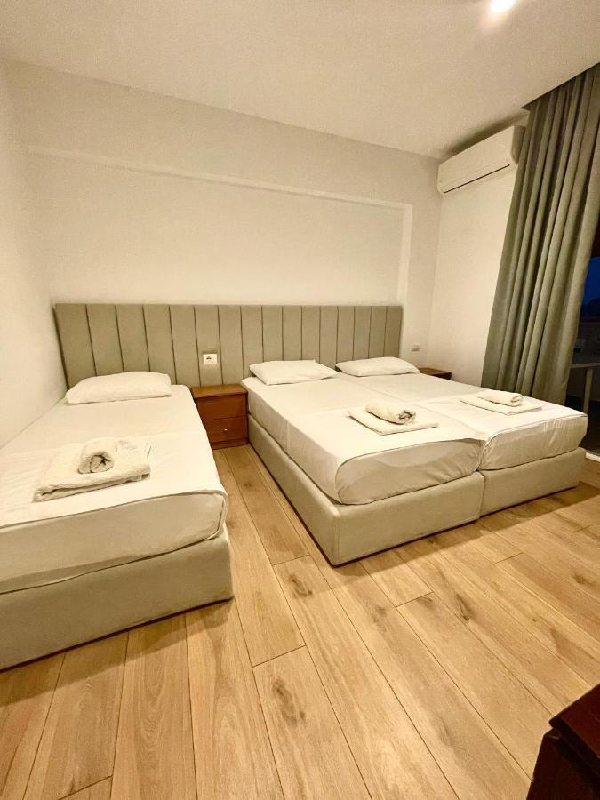 Hotel Aulona Sarandë Exteriör bild