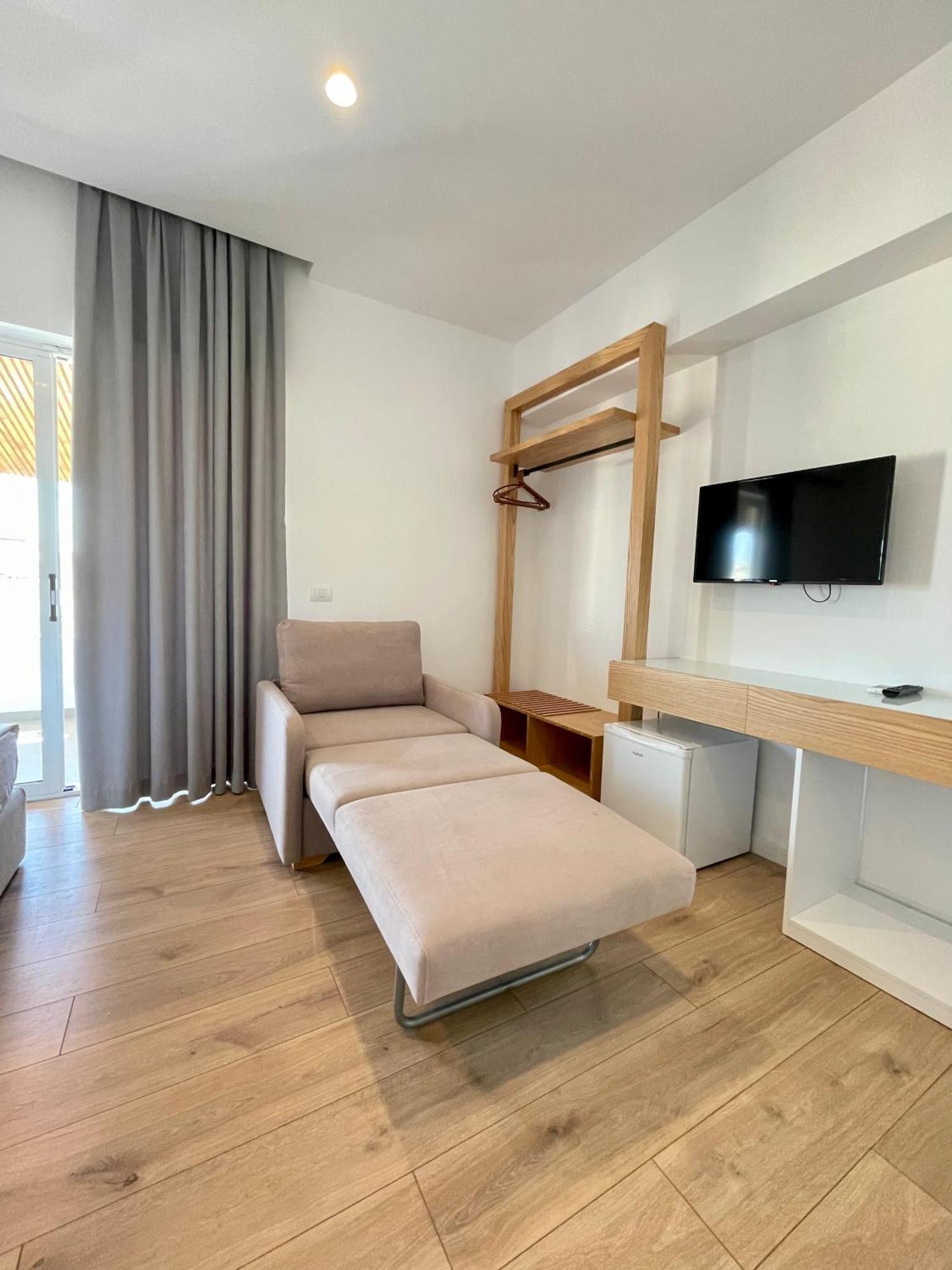 Hotel Aulona Sarandë Exteriör bild