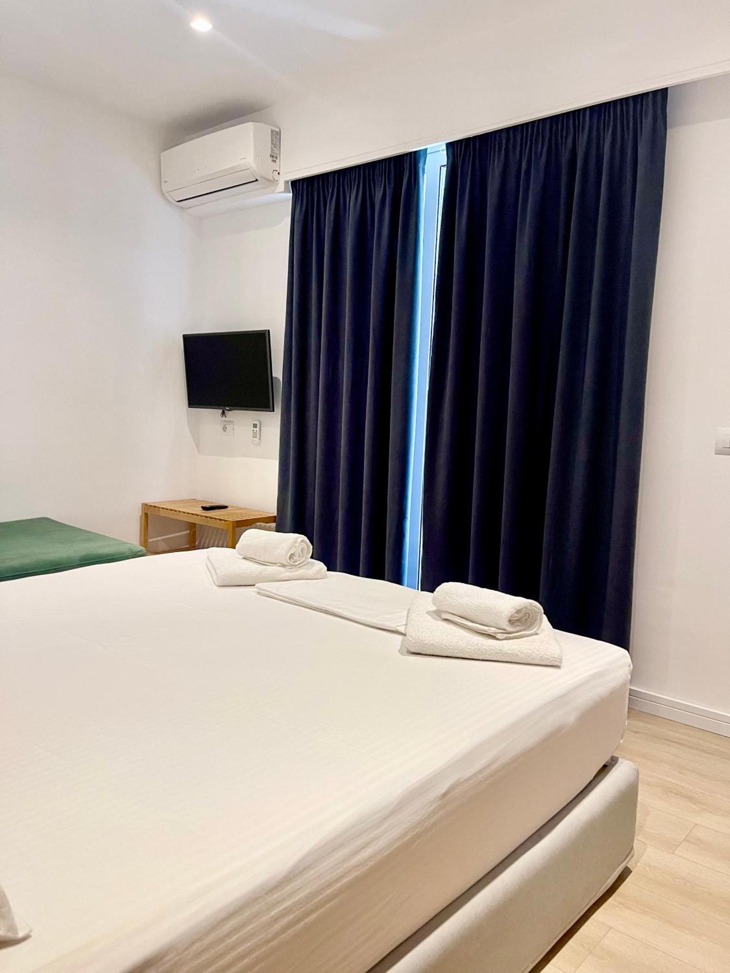 Hotel Aulona Sarandë Exteriör bild