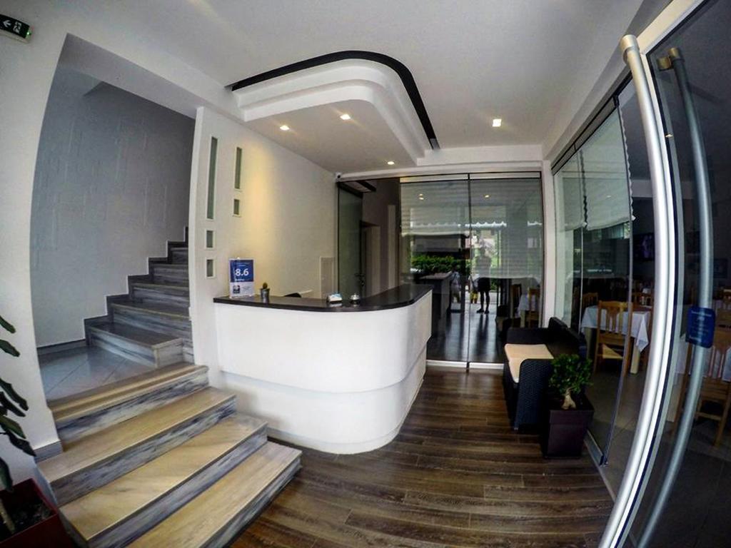 Hotel Aulona Sarandë Exteriör bild